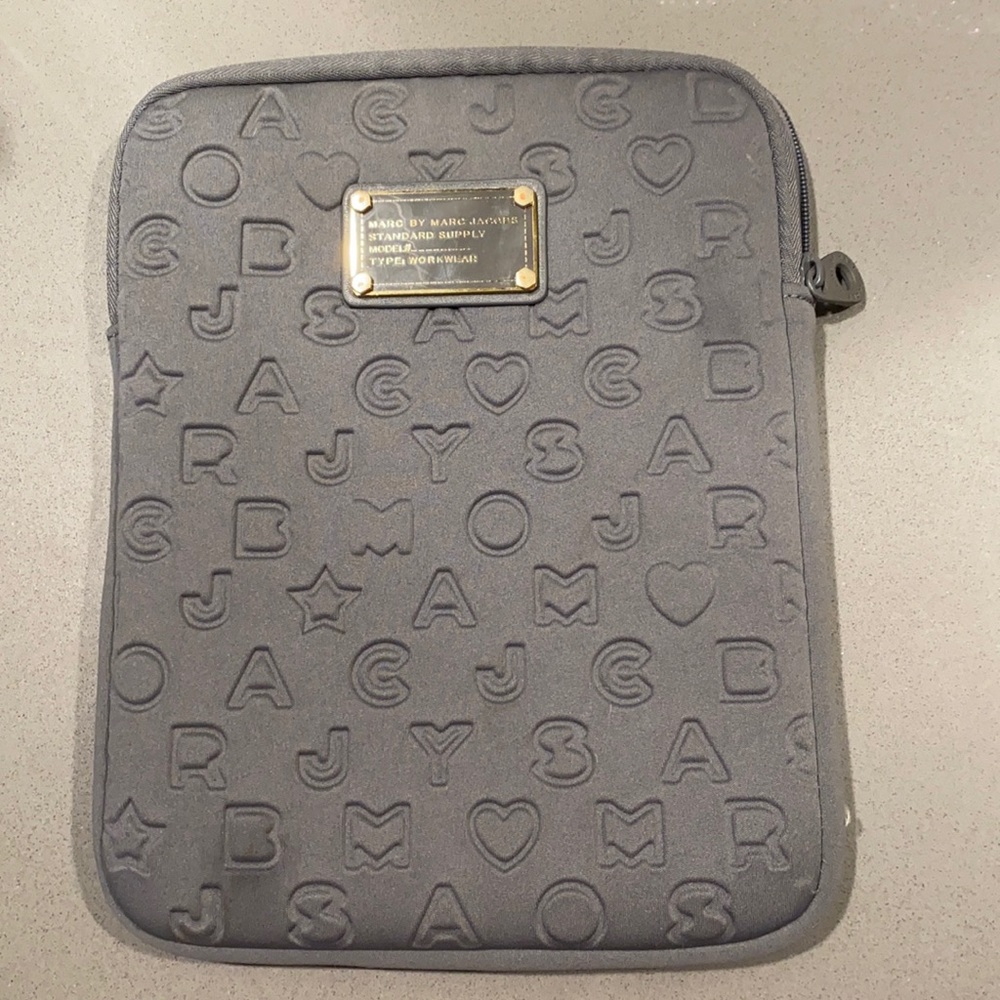 Marc Jacobs “Dreamy” iPad case (size OS)
